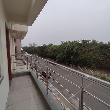 Oasis' Apartment Panchuria Luaran gambar